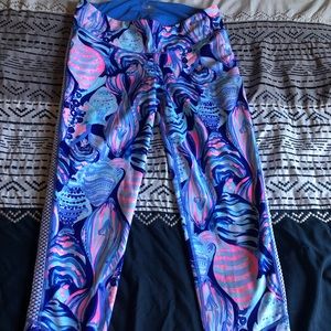 Lilly Pulitzer luxletic leggings in scale up